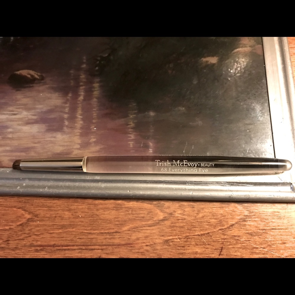 Trish McEvoy Brush 68